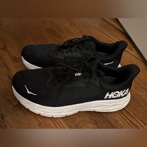 Hoka Arahi size 10D Women’s